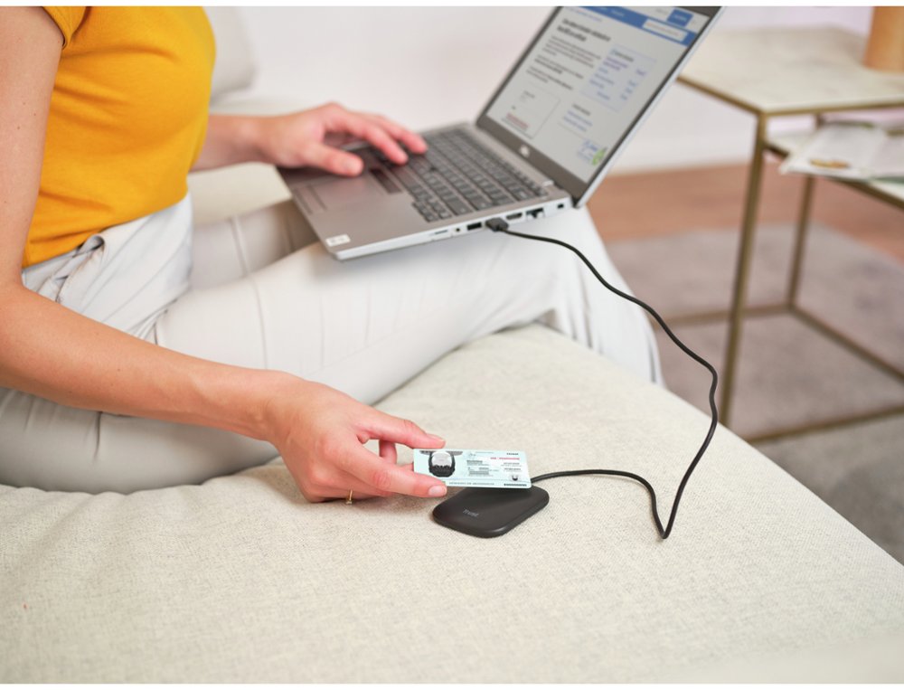 LECTOR DE TARJETAS INTELIGENTES TRUST CETO SIN CONTACTO USB-A COLOR NEGRO