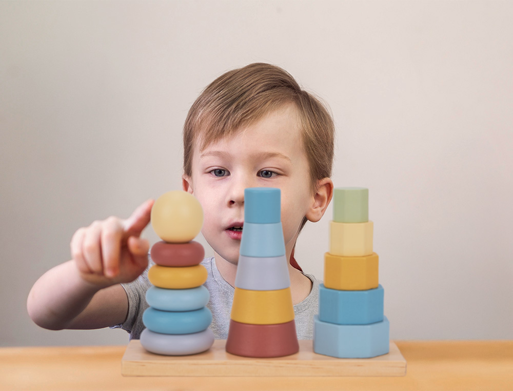 JUEGO INFANTIL IMAGINOVO MADERA TORRE DE FORMAS APILABLES +18 MESES 17 PIEZAS 28X20X9CM